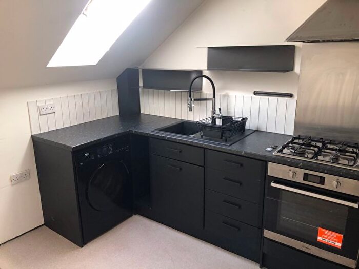 1 Bedroom Flat For Sale In Blackbird Road, Leicester, LE4