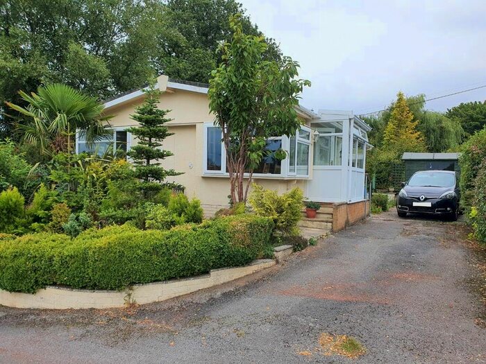 2 Bedroom Park Home For Sale In Cannisland Park, Parkmill, Swansea, SA3