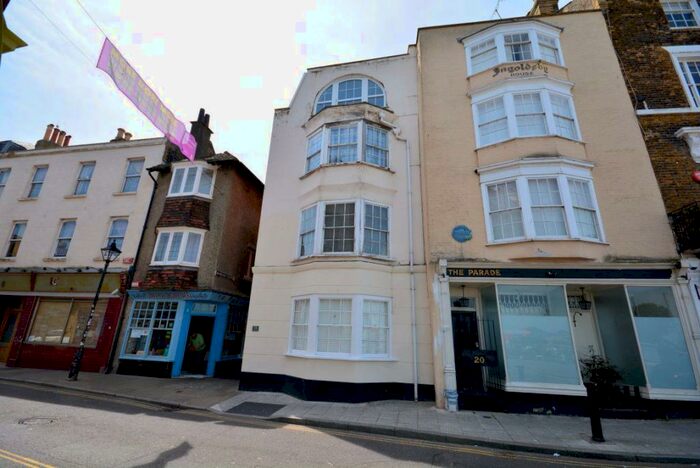 1 Bedroom Flat To Rent In The Parade, Margate, CT9