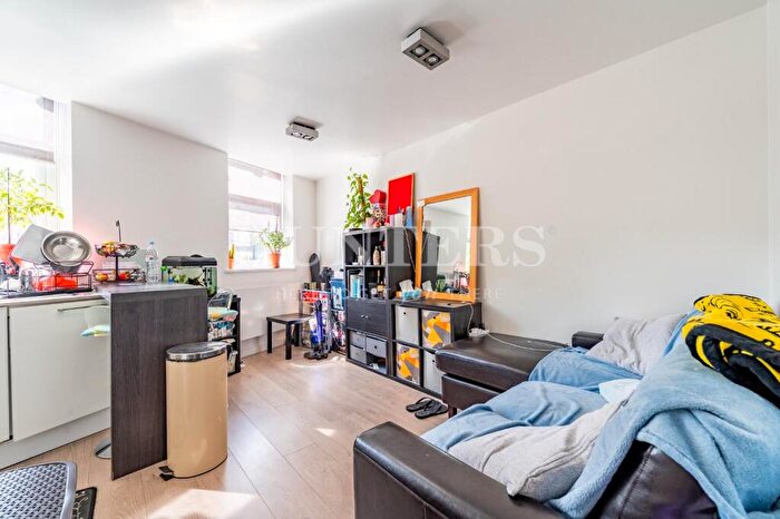 1 Bedroom Flat To Rent In St.Pauls Road, London, N1