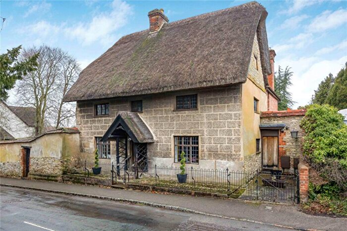 3 Bedroom Detached House For Sale In Station Road, Haddenham, Aylesbury, Buckinghamshire, HP17