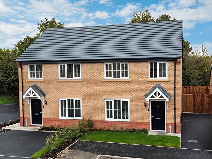 4 Bedroom Semi-Detached House To Rent In Shaw Bank Place, Crewe, Cheshire, CW1