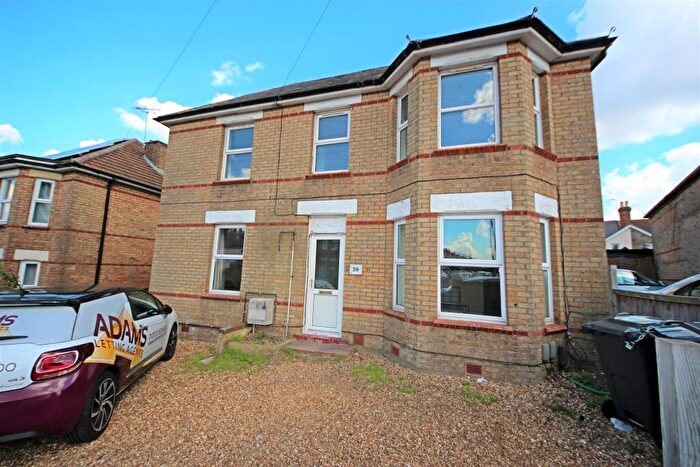 5 Bedroom House To Rent In Withermoor Road, Winton, BH9