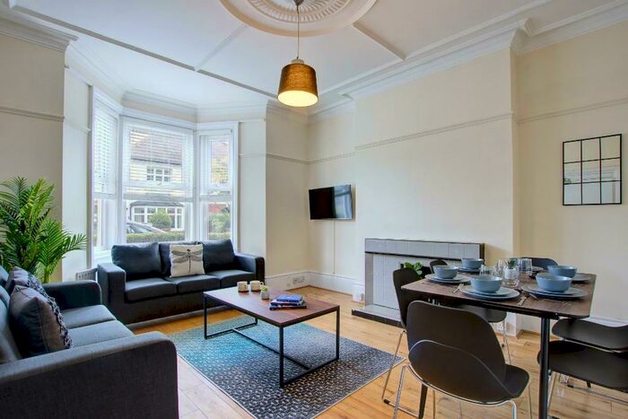 6 Bedroom Terraced House To Rent In (£pppw) Osborne Road, Newcastle Upon Tyne, NE2