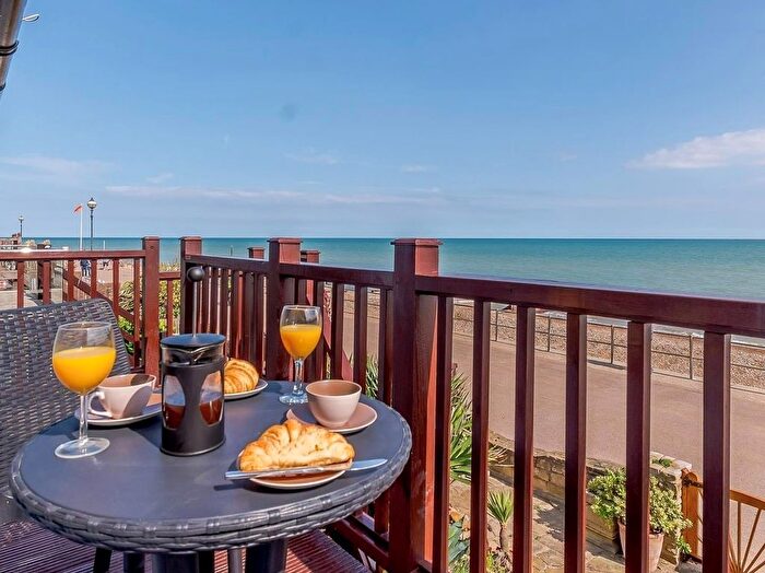 2 Bedroom Flat For Sale In Channel View, Bexhill-On-Sea, TN40