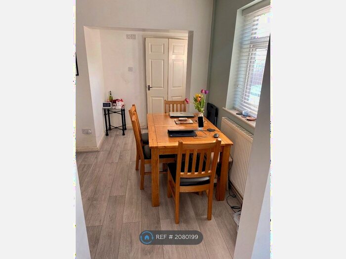 3 Bedroom Semi-Detached House To Rent In Chatsworth Road, Stretford, Manchester, M32