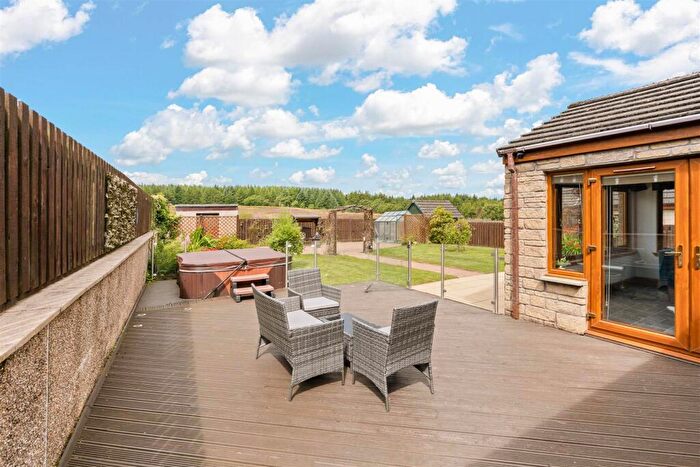 4 Bedroom Detached House For Sale In Falla Hill Place, Fauldhouse, EH47