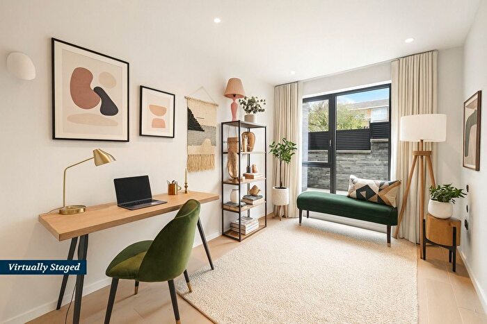 2 Bedroom Flat For Sale In Coverdale Road, Willesden Green, NW2