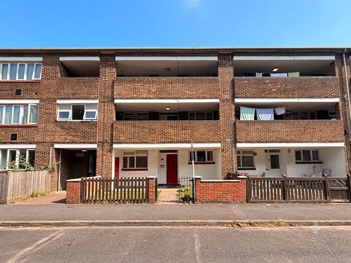3 Bedroom Flat To Rent In Sandy Drive, Feltham, TW14