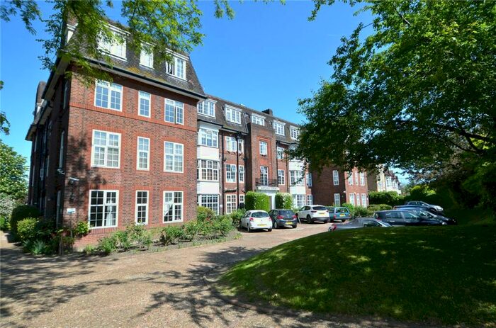 1 Bedroom Apartment To Rent In Rutland Court, Denmark Hill, London, SE5