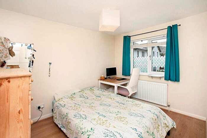 2 Bedroom Detached Bungalow For Sale In Morningside, Dawlish, EX7