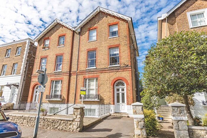 2 Bedroom Flat To Rent In Trinity Place, , Windsor, SL4