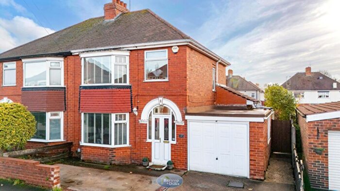 3 Bedroom Semi-Detached House For Sale In Mount Avenue, Worksop, S81