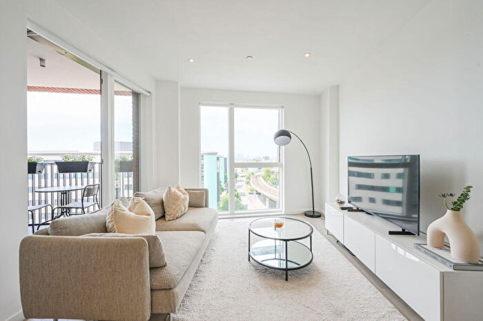 1 Bedroom Flat For Sale In Gaylon Point, , Docklands, London, E16