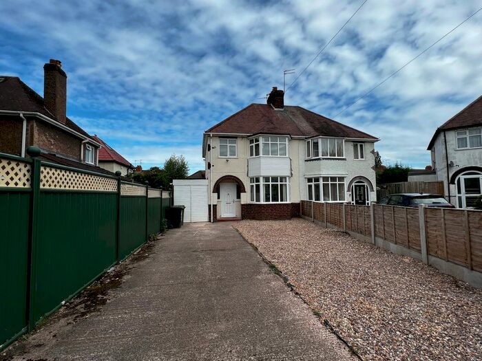 3 Bedroom Semi-Detached House To Rent In Green Drive, Oxley, Wolverhampton, WV10