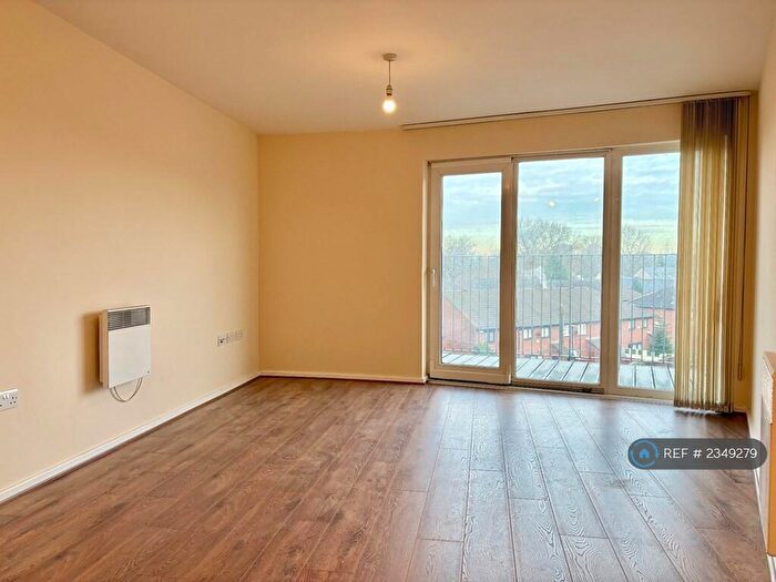 2 Bedroom Flat To Rent In Stuart Street, Manchester, M11