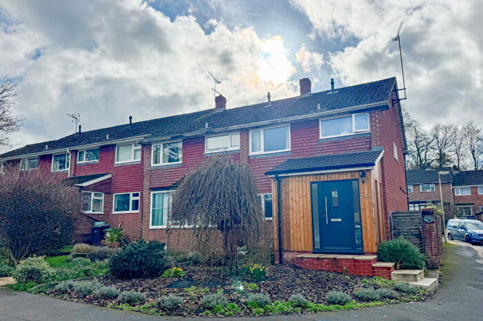 3 Bedroom End Of Terrace House For Sale In Nursery Gardens, Alresford, SO24