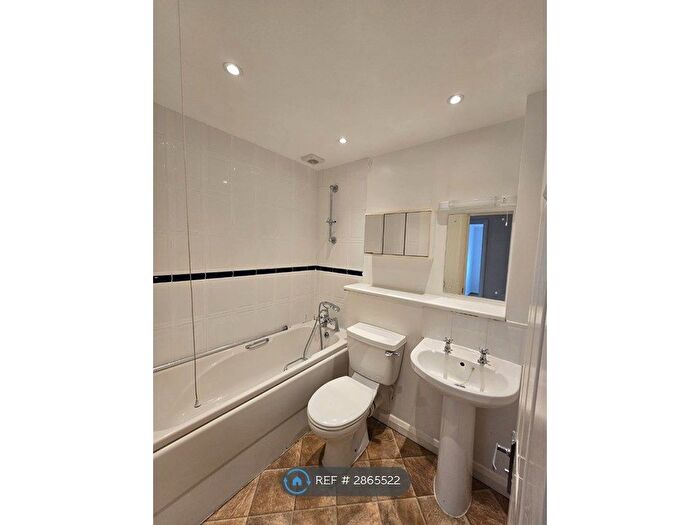 1 Bedroom Flat To Rent In The Maltings, Romford, RM1