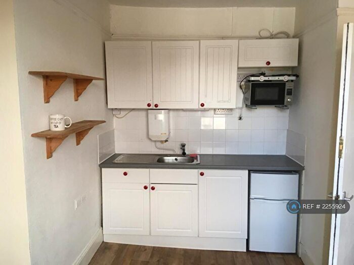 1 Bedroom Flat To Rent In Blackboy Road, Exeter, EX4