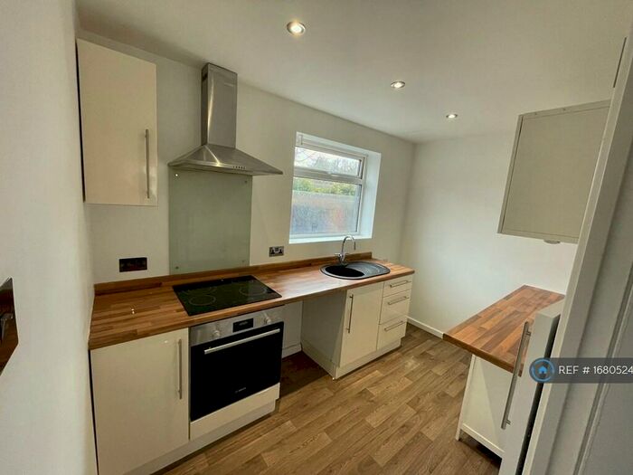 2 Bedroom Maisonette To Rent In Sunnybank Avenue, Coventry, CV3