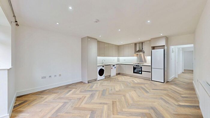 2 Bedroom Flat To Rent In South Ealing Road, London, W5