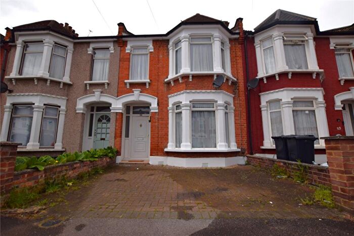 3 Bedroom Terraced House To Rent In Holmwood Road, Ilford, IG3