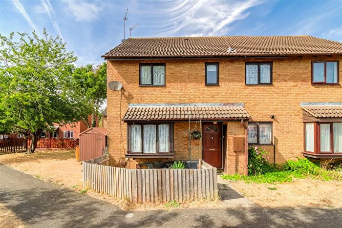 2 Bedroom End Of Terrace House To Rent In Senwick Drive, Wellingborough, NN8