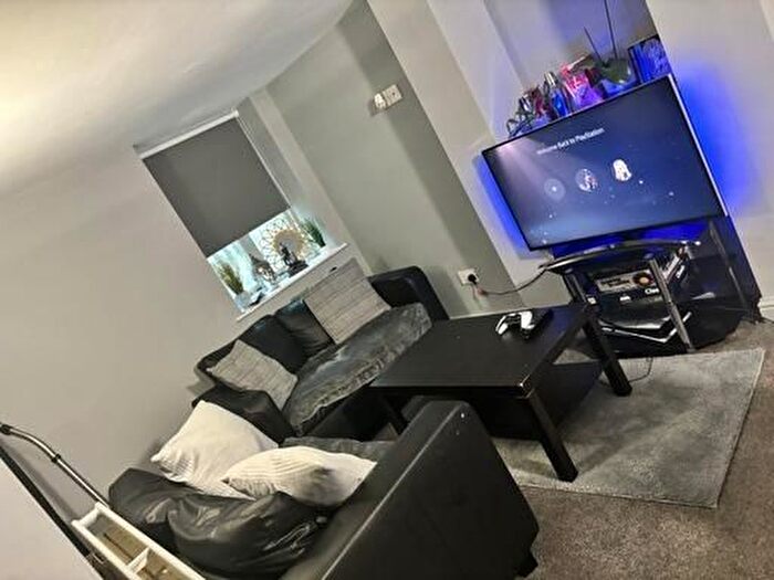 2 Bedroom Semi-Detached House To Rent In B Saint Michael's Road, Leeds, LS6