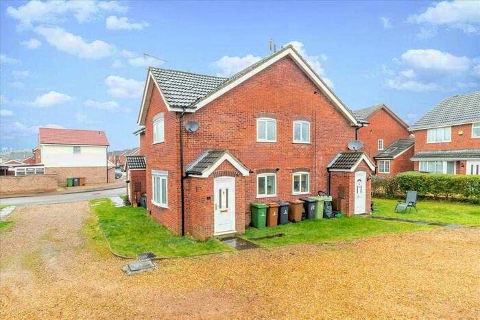 Terraced House To Rent In Dale Avenue, Wellingborough, NN8