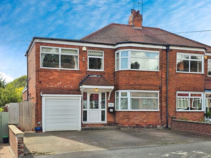 4 Bedroom Semi-Detached House For Sale In Fairfield Avenue, Kirk Ella, Hull, HU10