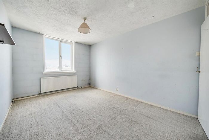 2 Bedroom Flat For Sale In Chertsey Street, Guildford, GU1