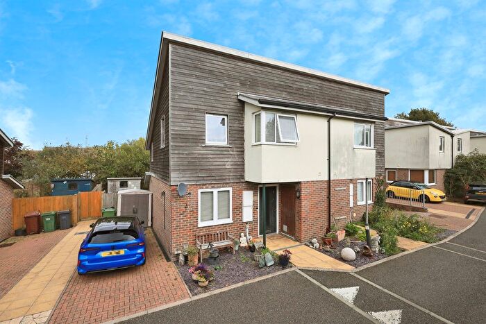 2 Bedroom End Of Terrace House For Sale In The Sidings, Polegate, BN26