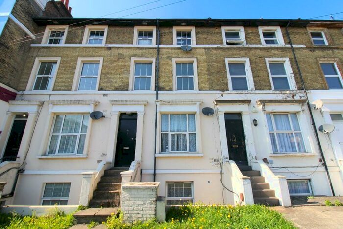 2 Bedroom Apartment To Rent In Canterbury Road, Croydon, CR0