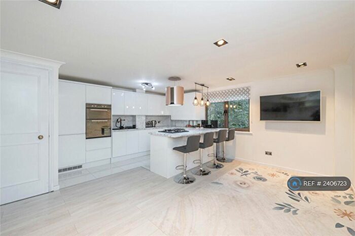 1 Bedroom Flat To Rent In Cumberland Mills Square, London, E14