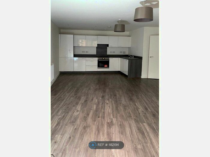 1 Bedroom Flat To Rent In Connersville Way, Croydon, CR0