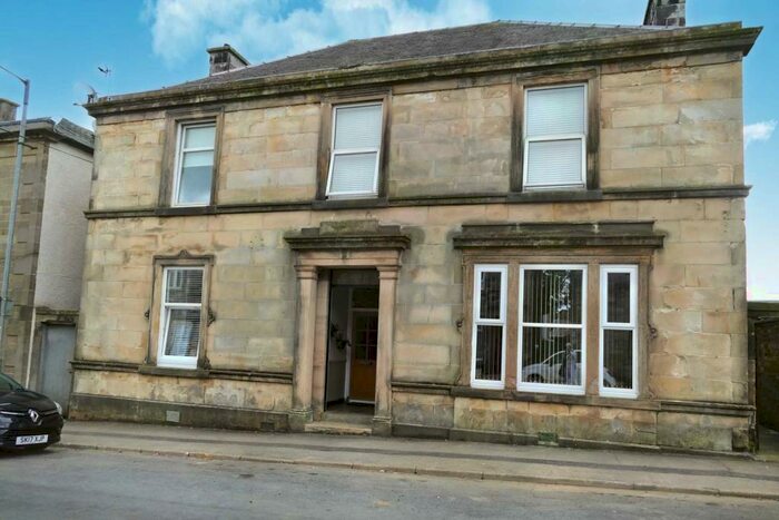 2 Bedroom Flat To Rent In Graham Terrace, Stewarton, KA3