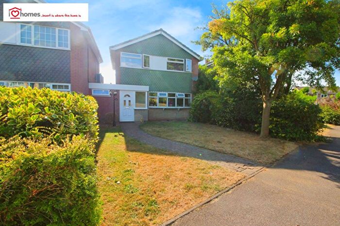 3 Bedroom Detached House For Sale In Wood End Way, Aldridge, WS9