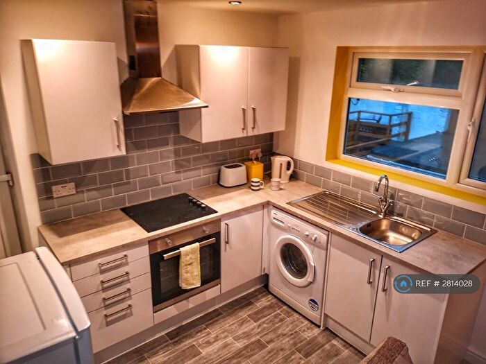 1 Bedroom Flat To Rent In Montpelier Terrace, Swansea, SA1