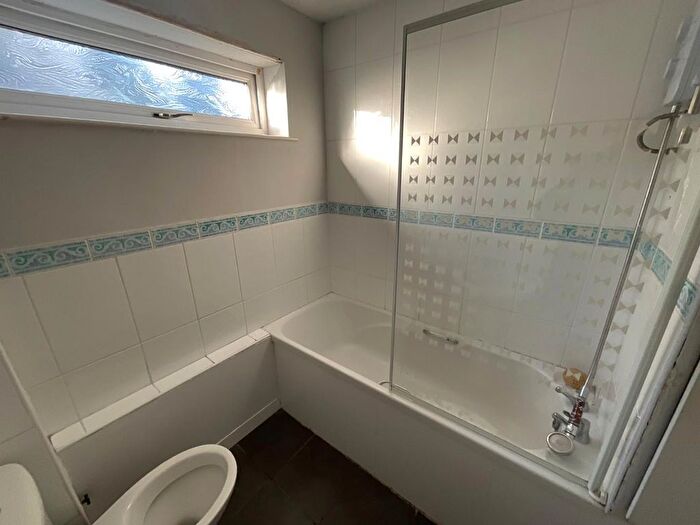 2 Bedroom Flat For Sale In Edgmond Court, Sunderland, SR2