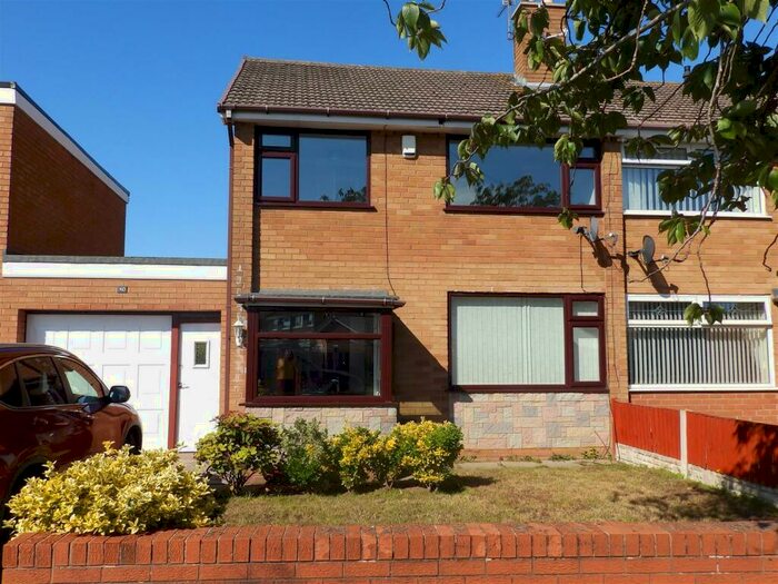 3 Bedroom Semi-Detached House To Rent In Gleneagles Road, Great Sutton, Cheshire, CH66