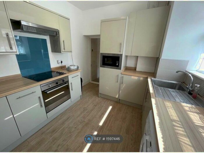 3 Bedroom Terraced House To Rent In Guildford Road, Portsmouth, PO1