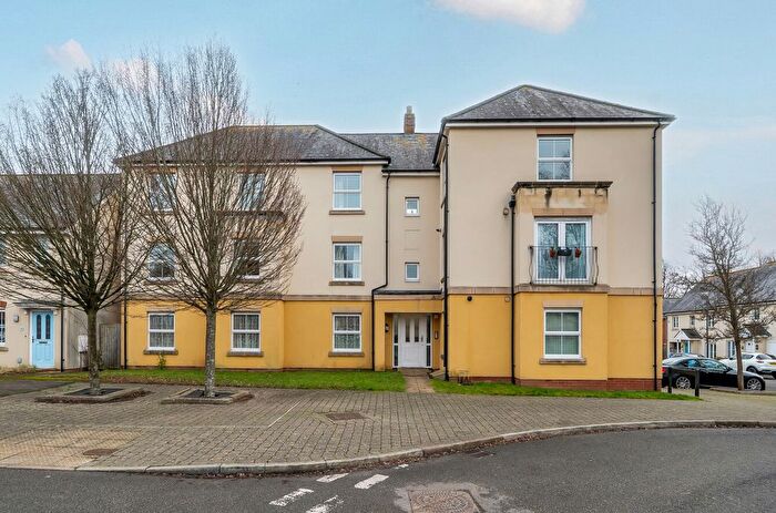 2 Bedroom Flat For Sale In Hickory Lane, Almondsbury, Bristol, BS32