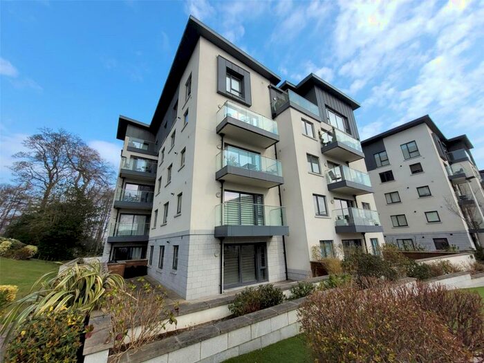 2 Bedroom Apartment To Rent In Oakhill Grange, West End, Aberdeen, AB15