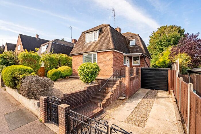 3 Bedroom Semi-Detached House For Sale In Conquerors Hill, Wheathampstead, St. Albans, Hertfordshire, AL4