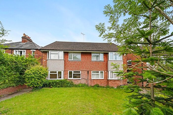 2 Bedroom Maisonette For Sale In Rectory Road, Rickmansworth, WD3