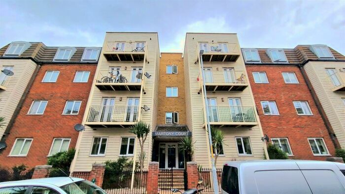2 Bedroom Flat To Rent In Dane Road, Margate, CT9
