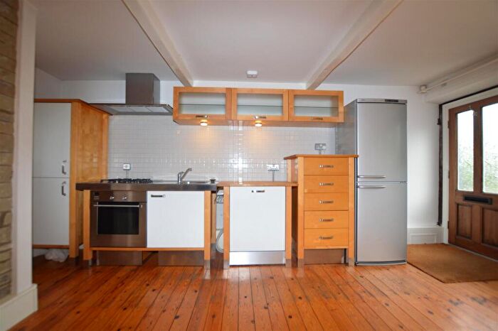 1 Bedroom Cottage To Rent In Coley Road, Halifax, HX3