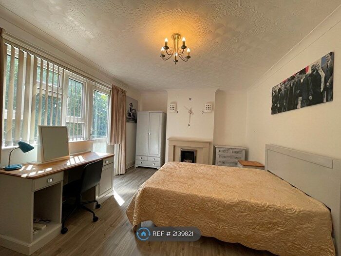 3 Bedroom Flat To Rent In Yorke Street, Southsea, PO5