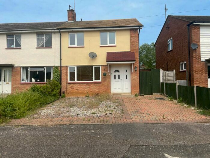 2 Bedroom End Of Terrace House To Rent In Coppice Mead, Biggleswade, SG18