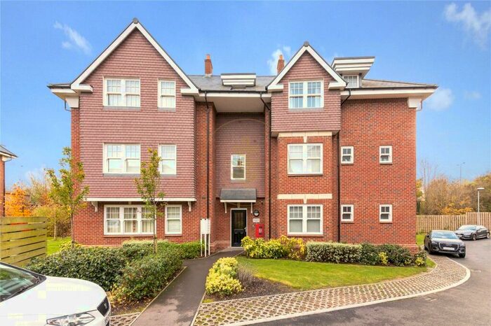 2 Bedroom Apartment To Rent In Rosebery Place, Mill Hill, London, NW7